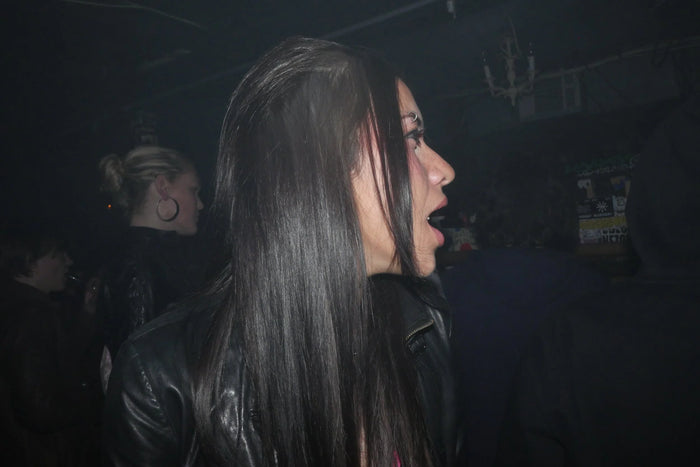 GET A ROOM 27