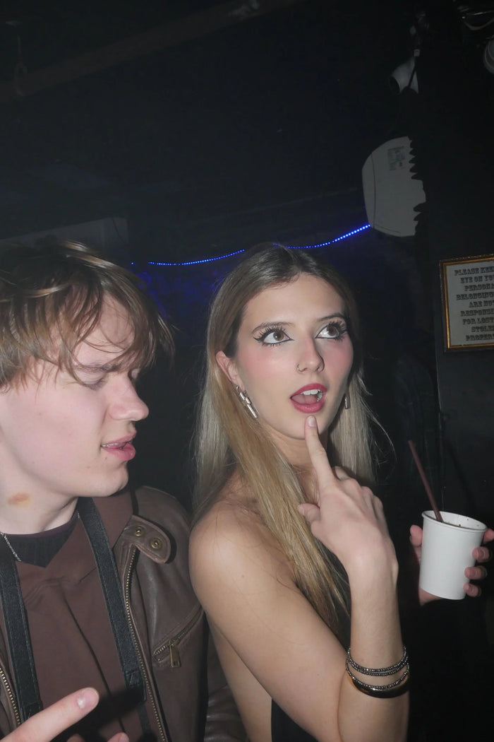 GET A ROOM 27