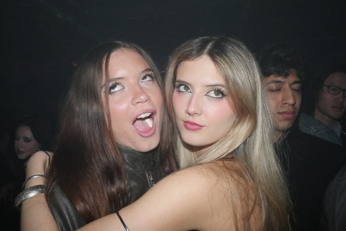 GET A ROOM 27