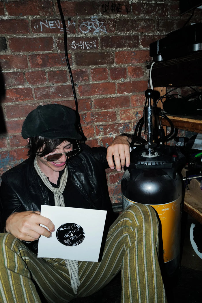 Kinky girls from big cities video premiere