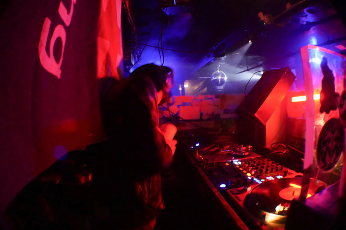 Kinky girls from big cities video premiere