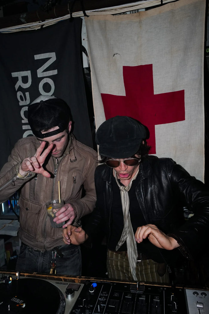 Kinky girls from big cities video premiere