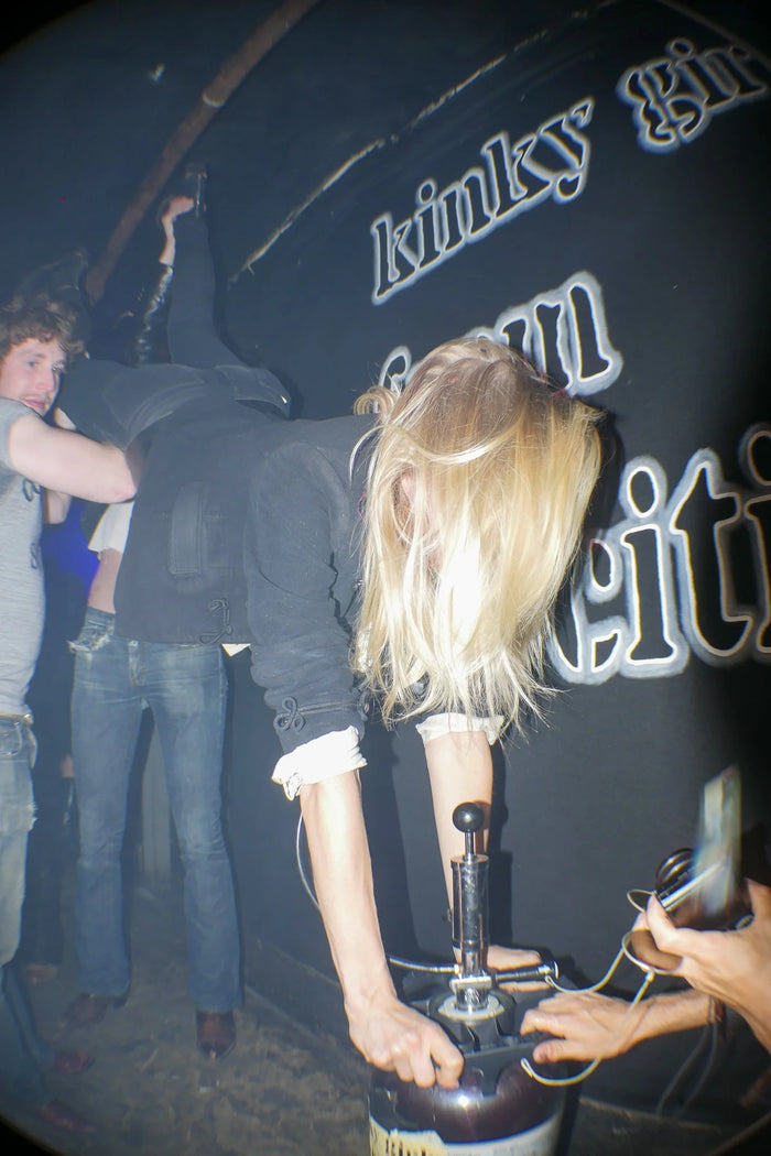 Kinky girls from big cities video premiere