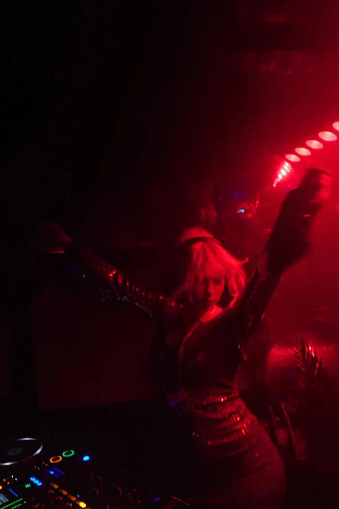 Le Cheval. a disco party.