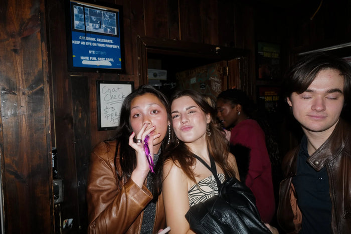 Kiss and Tell. A NYE Party.