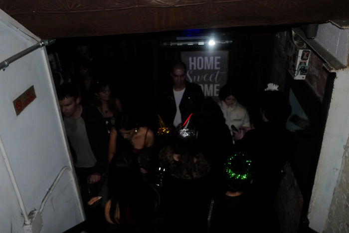Kiss and Tell. A NYE Party.