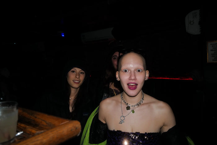 Kiss and Tell. A NYE Party.