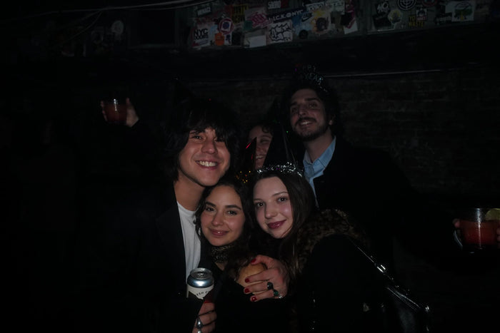 Kiss and Tell. A NYE Party.