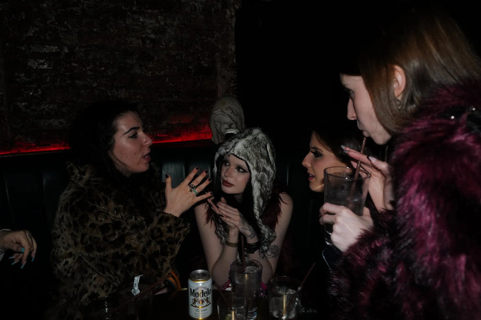 Kiss and Tell. A NYE Party.