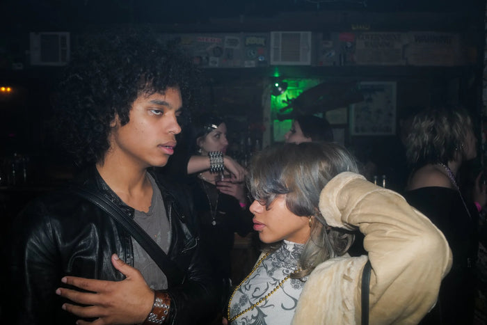 Kiss and Tell. A NYE Party.