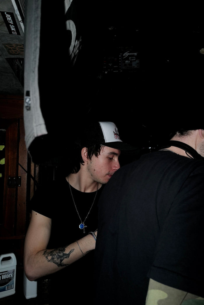Get a Room 16