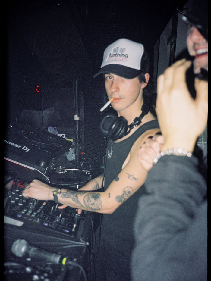 NOTHING RADIO X LE BAIN